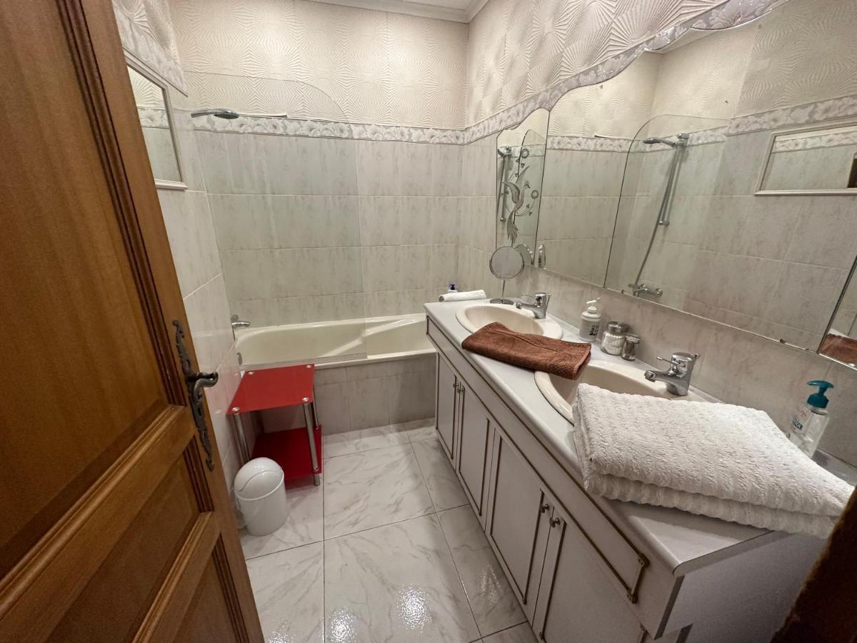 Chambre Prive Avec Sdb Privative Le Cannet Exterior photo